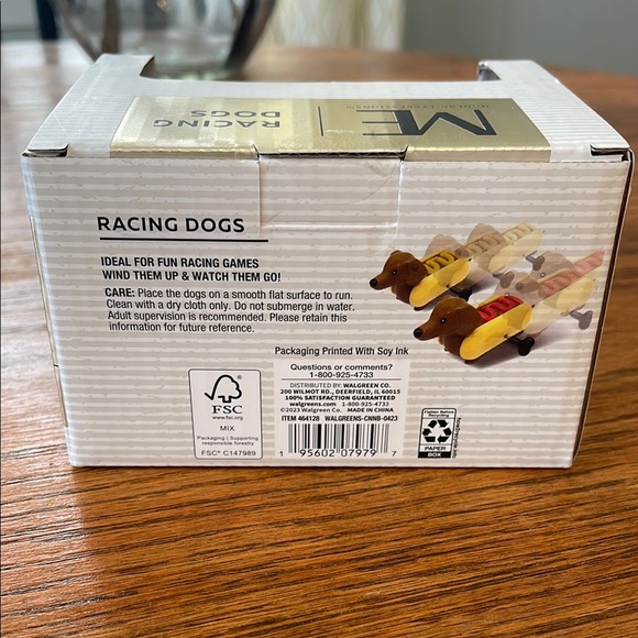 Modern Expressions Racing Dogs - Dachshunds - Picture 3 of 3